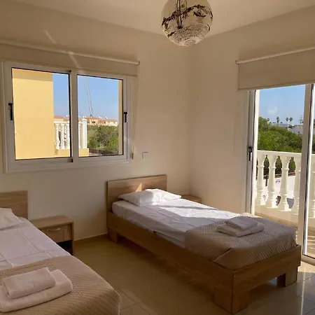 Villa Rugiada With Pool And Sea View Located On The Front Of Nissi Beach