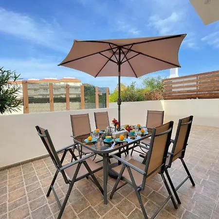 Villa Rugiada With Pool And Sea View Located On The Front Of Nissi Beach