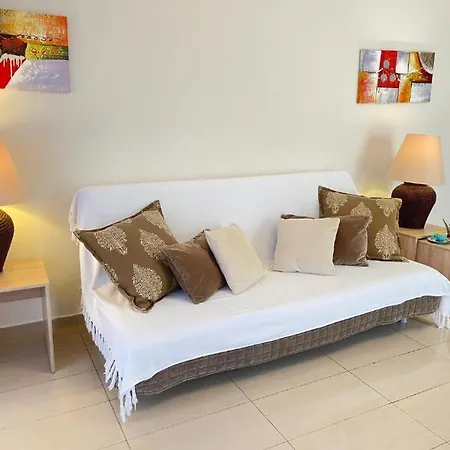 Rugiada With Pool And Sea View Located On The Front Of Nissi *